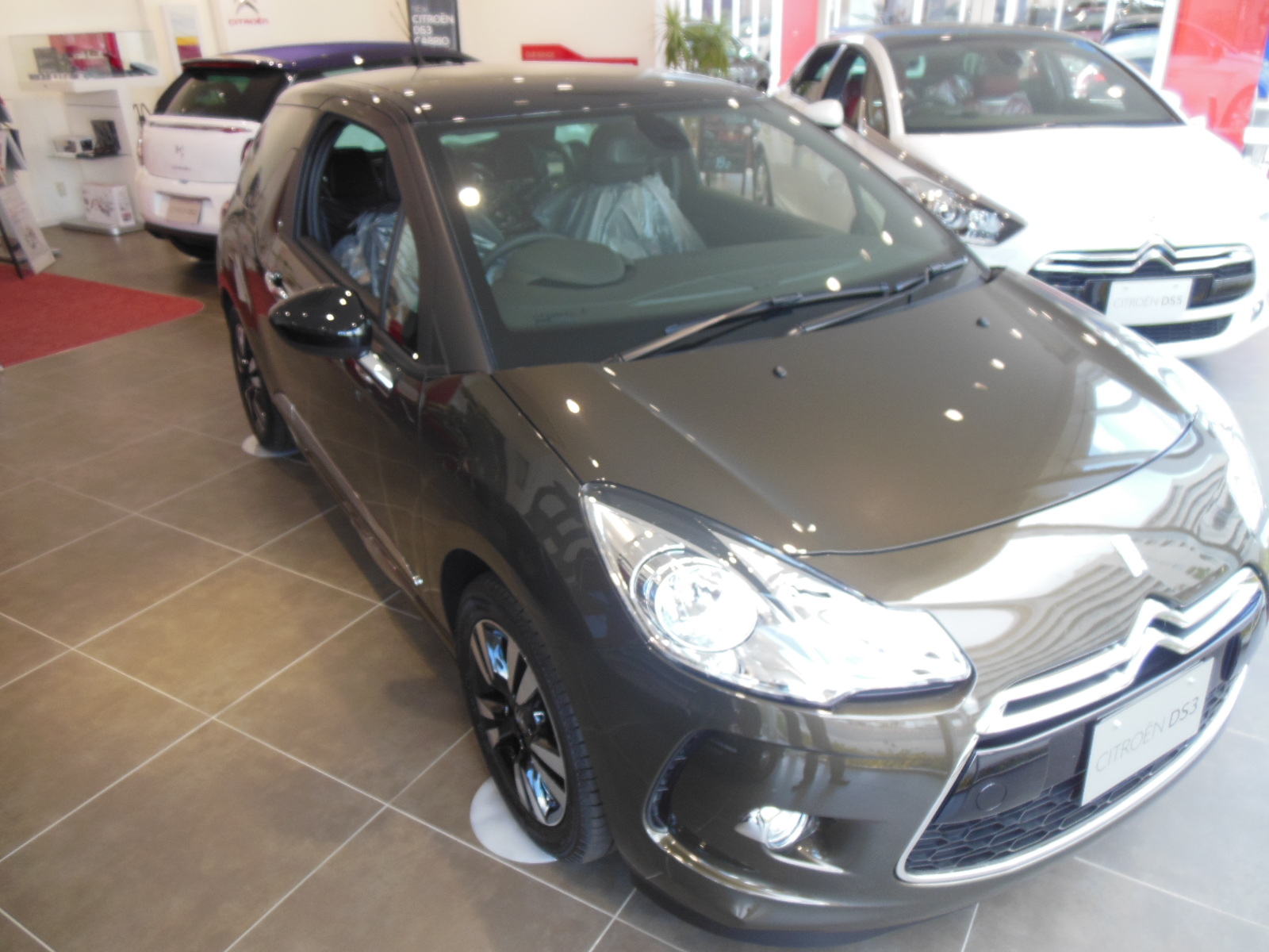 ＤＳ３　ＣＨＩＣ　１．６Ｌ