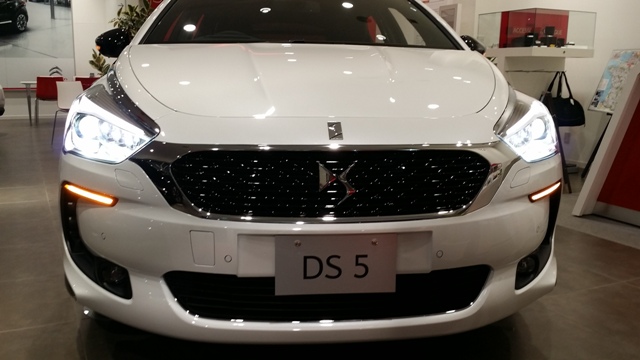 New DS5 展示車、入りました。